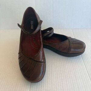 Earth Kalso Technology Brown Leather Mary Jane’s Size 8.5